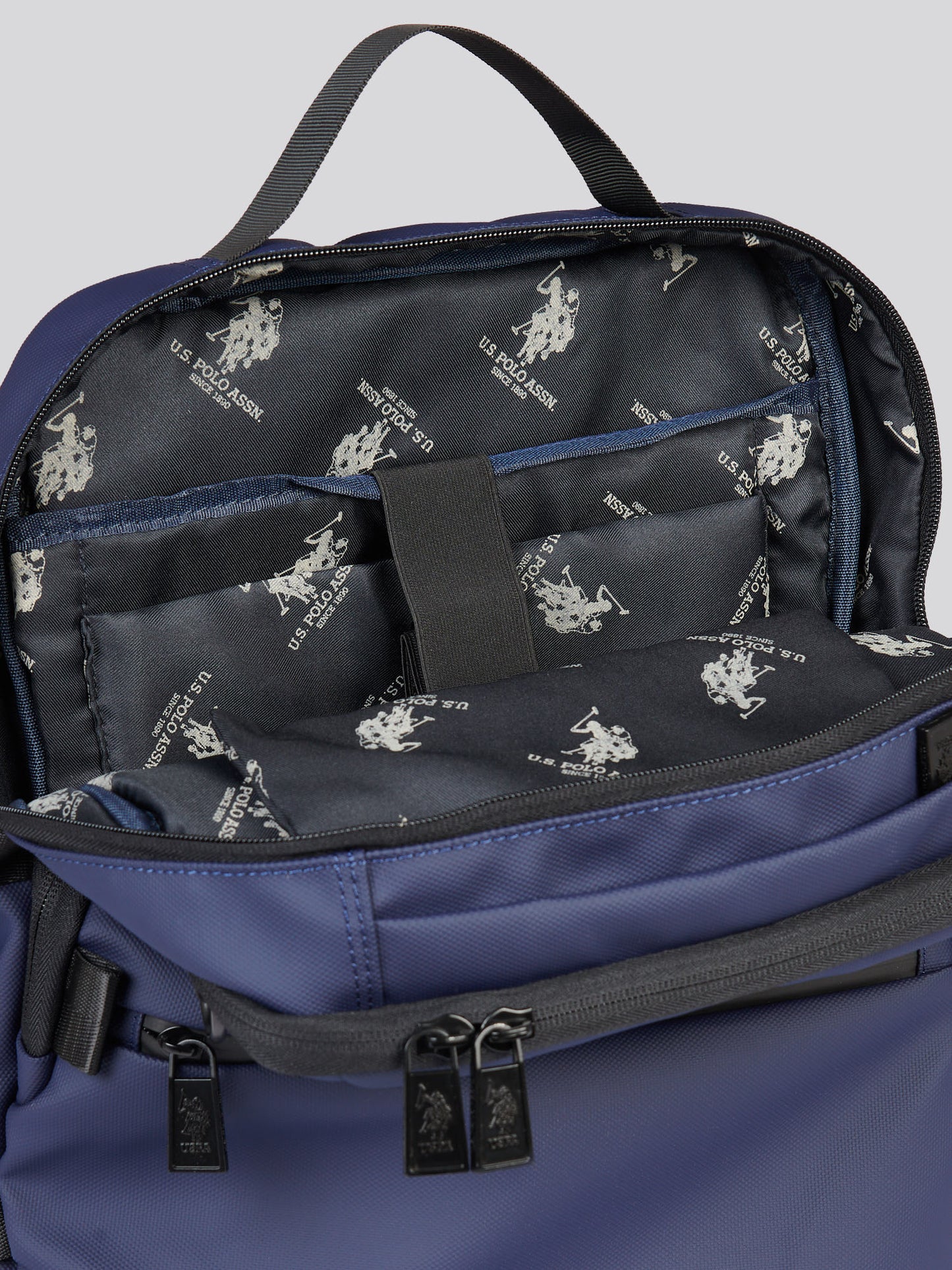 Mens Arrowhead Backpack Navy