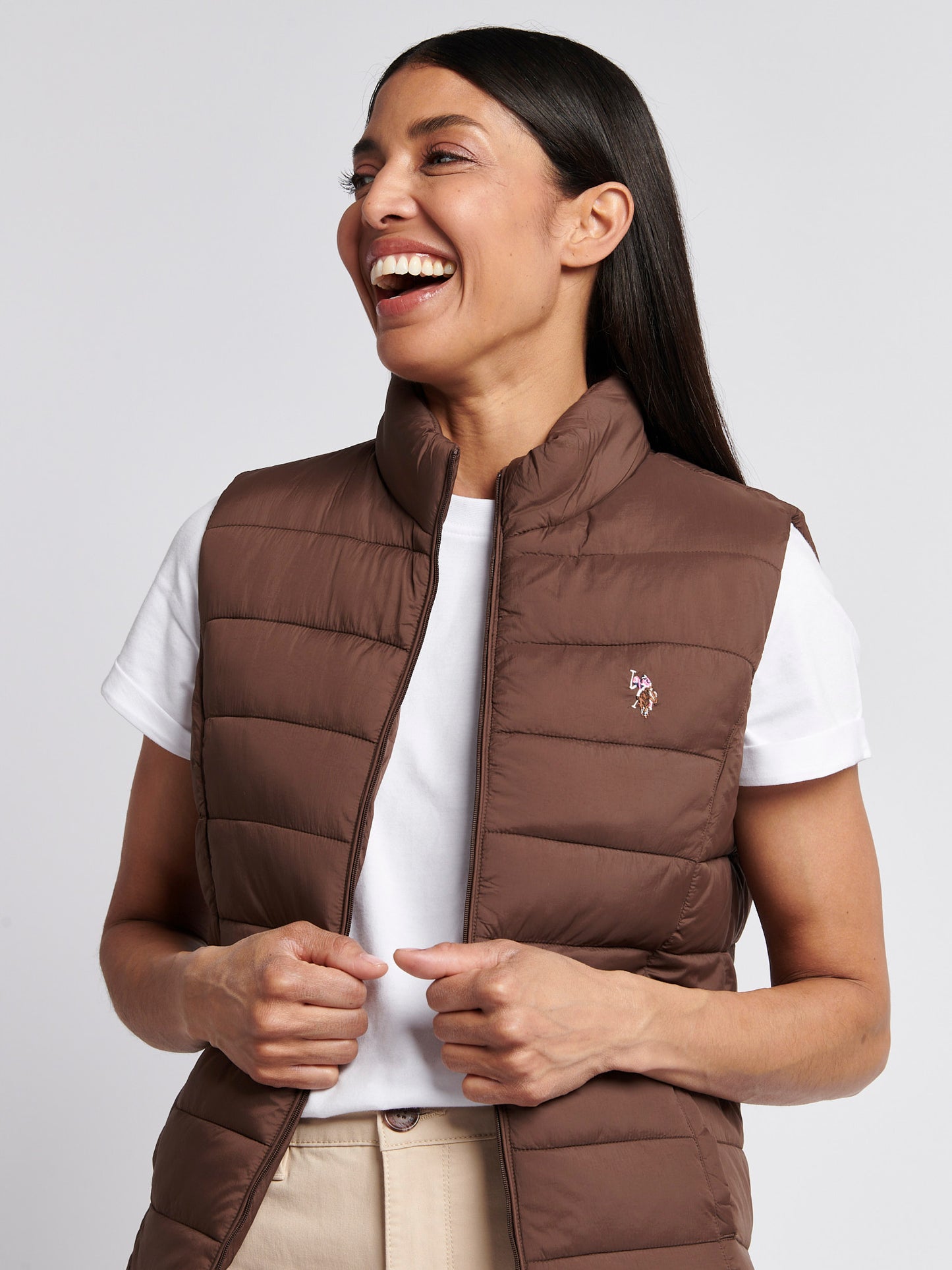 Lekki puffer damski gilet w czekoladowym martini