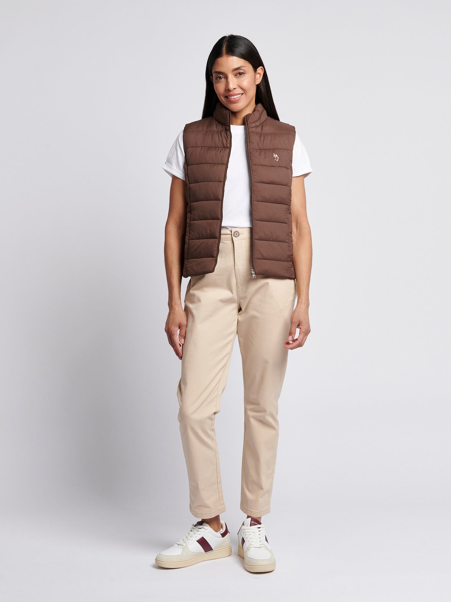 Lekki puffer damski gilet w czekoladowym martini