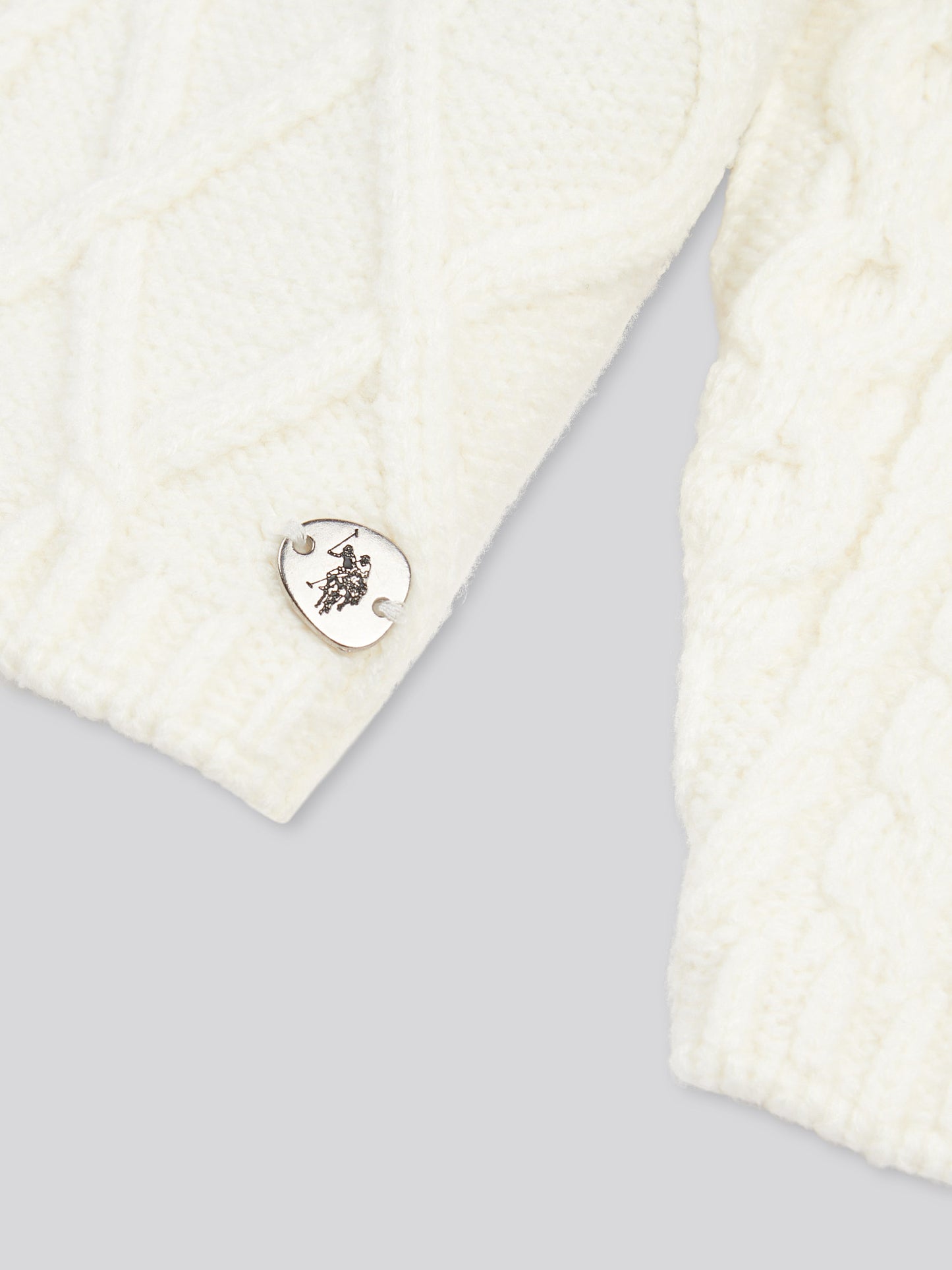 Womens Aran Cable Cardigan in Marshmallow