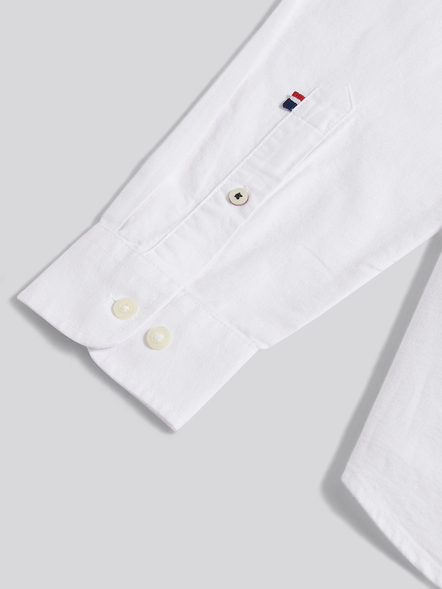Mens Peached Oxford Shirt  in White / Dark Sapphire Navy DHM