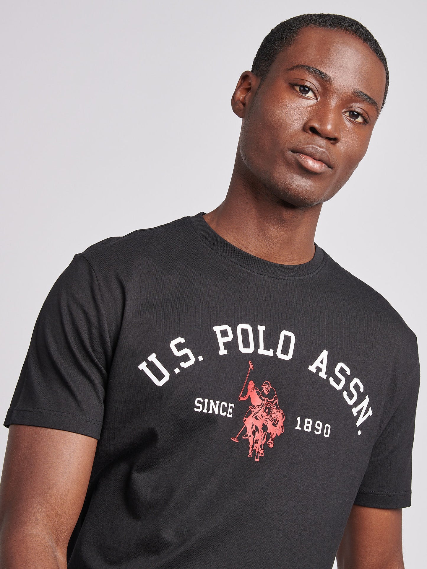 T-shirt w kolorze nadrukiem dla łuku w kolorze czarnym