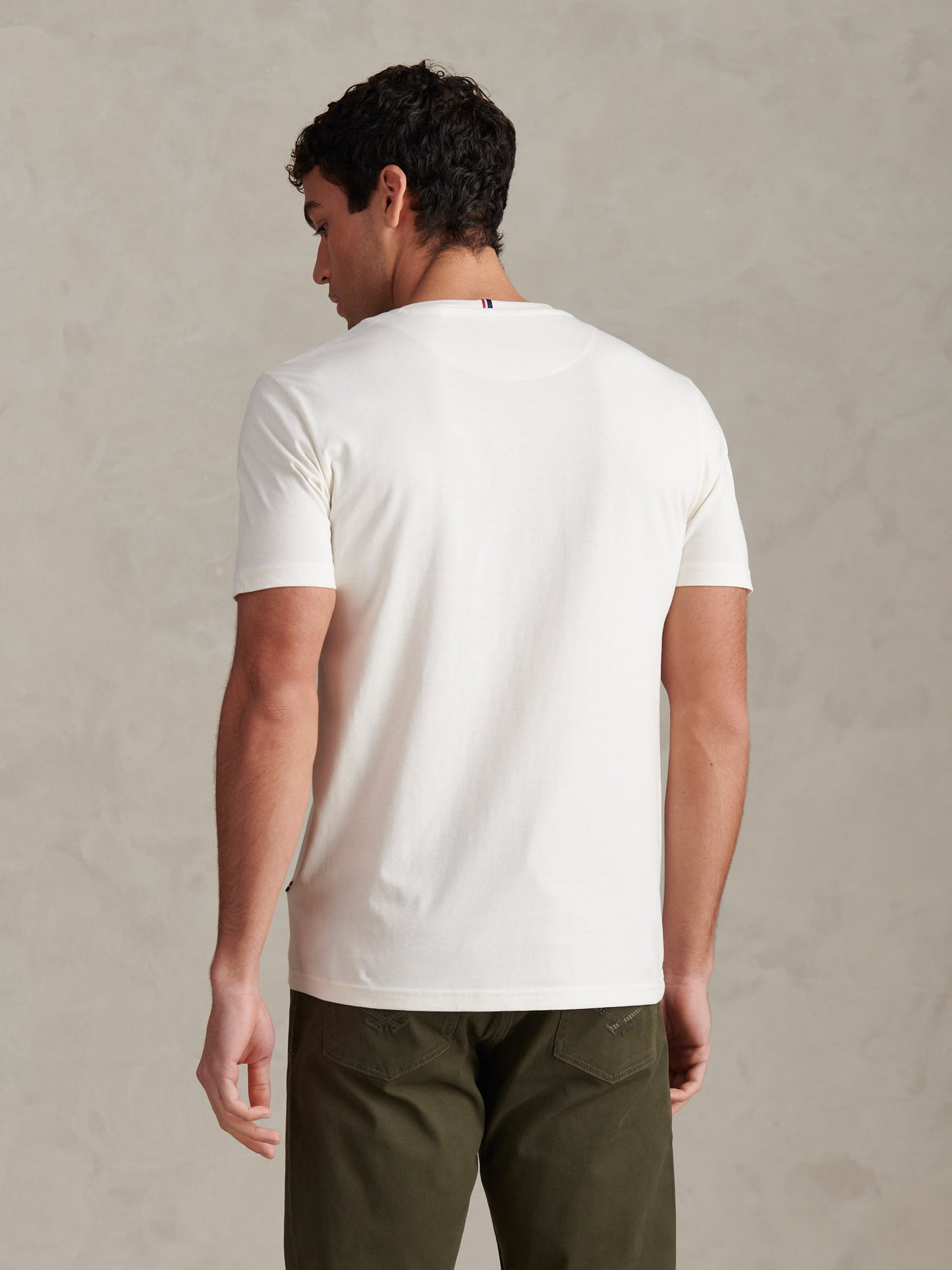 T-shirt podwójnych jeźdźców męskich w szepcie biały