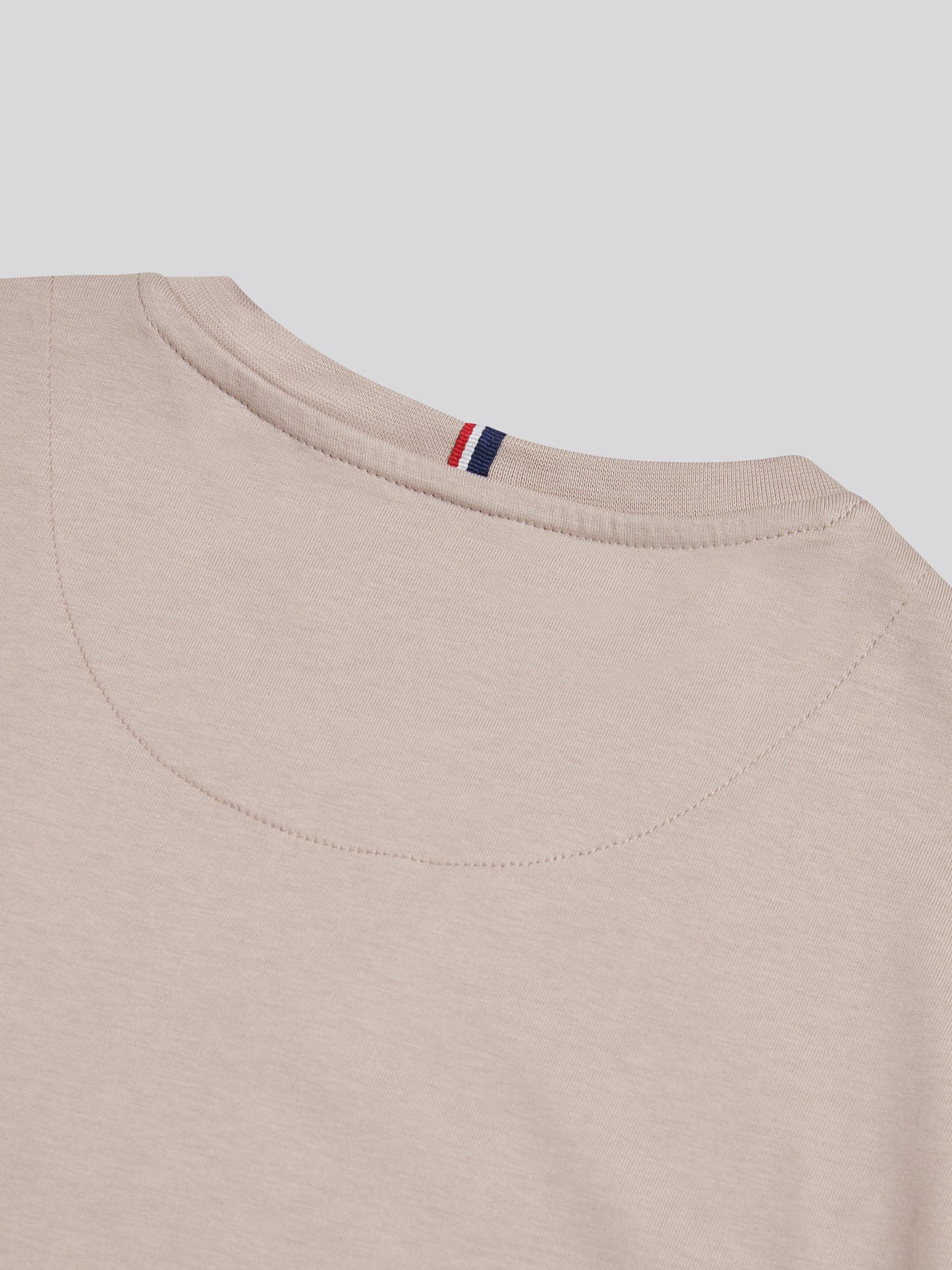 T-shirt podwójnych jeźdźców w atmosferze