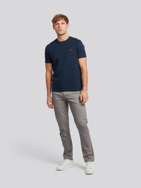 T-shirt podwójnych jeźdźców w ciemnym szafirowym granatowym/haute czerwony DHM