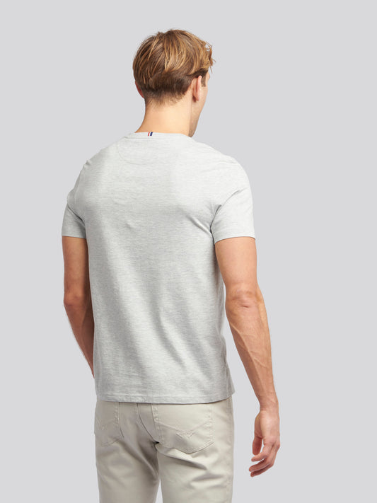 T-shirt podwójnych jeźdźców w średnim szarym margle