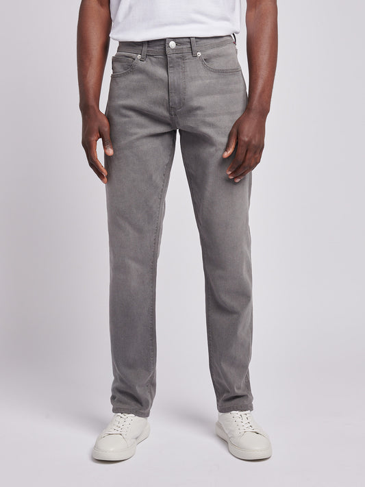 Mens Classic Fit Jean w szarym myciu