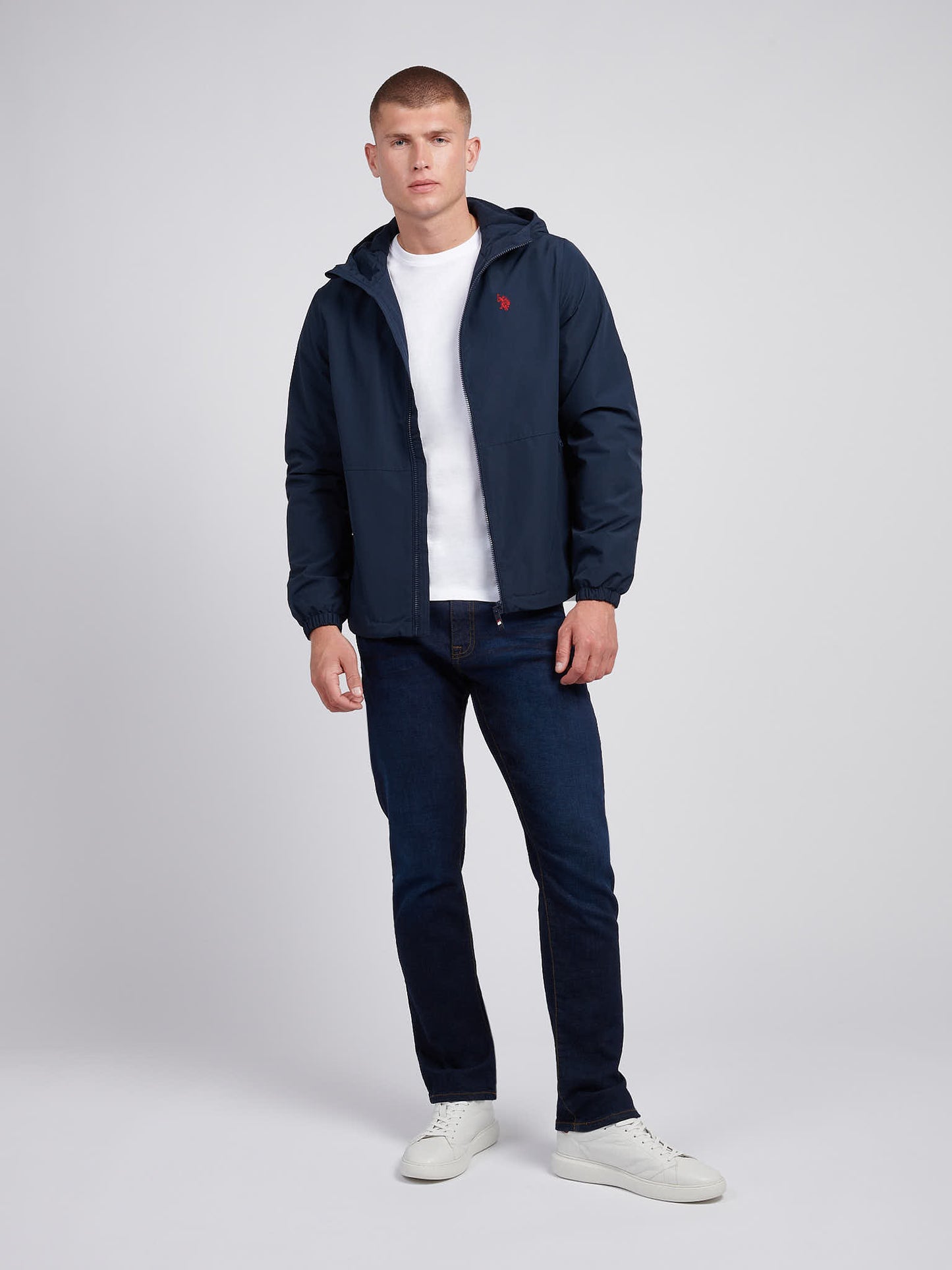 Windbreaker z podszewką męskiej w ciemnym szafirowym granatowym/haute czerwony DHM