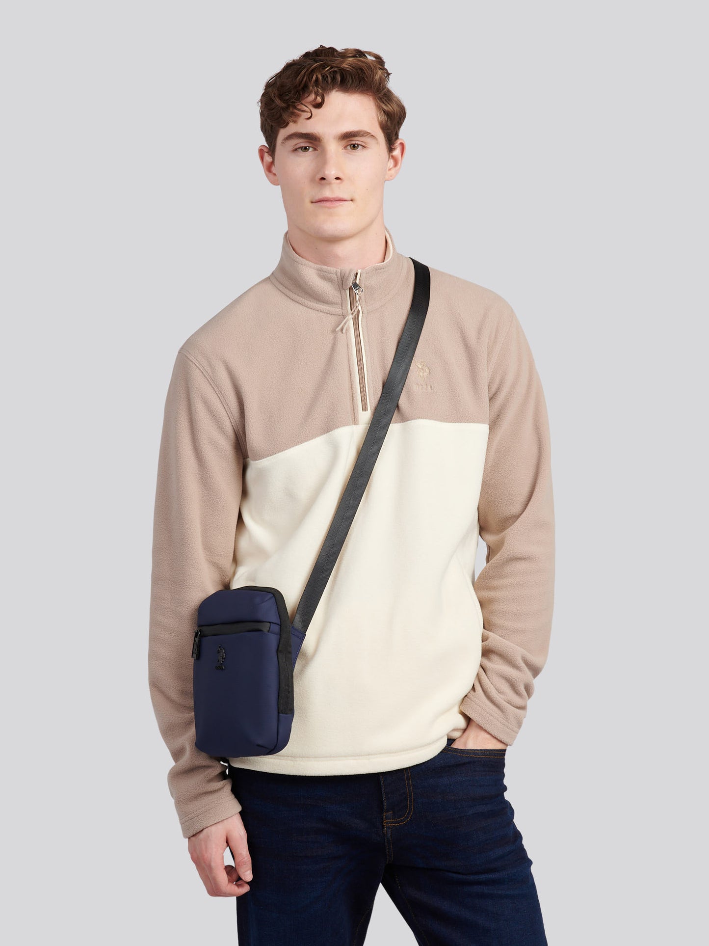 Arrowhead S. Crossbody poliesterowa marynarka wojenna