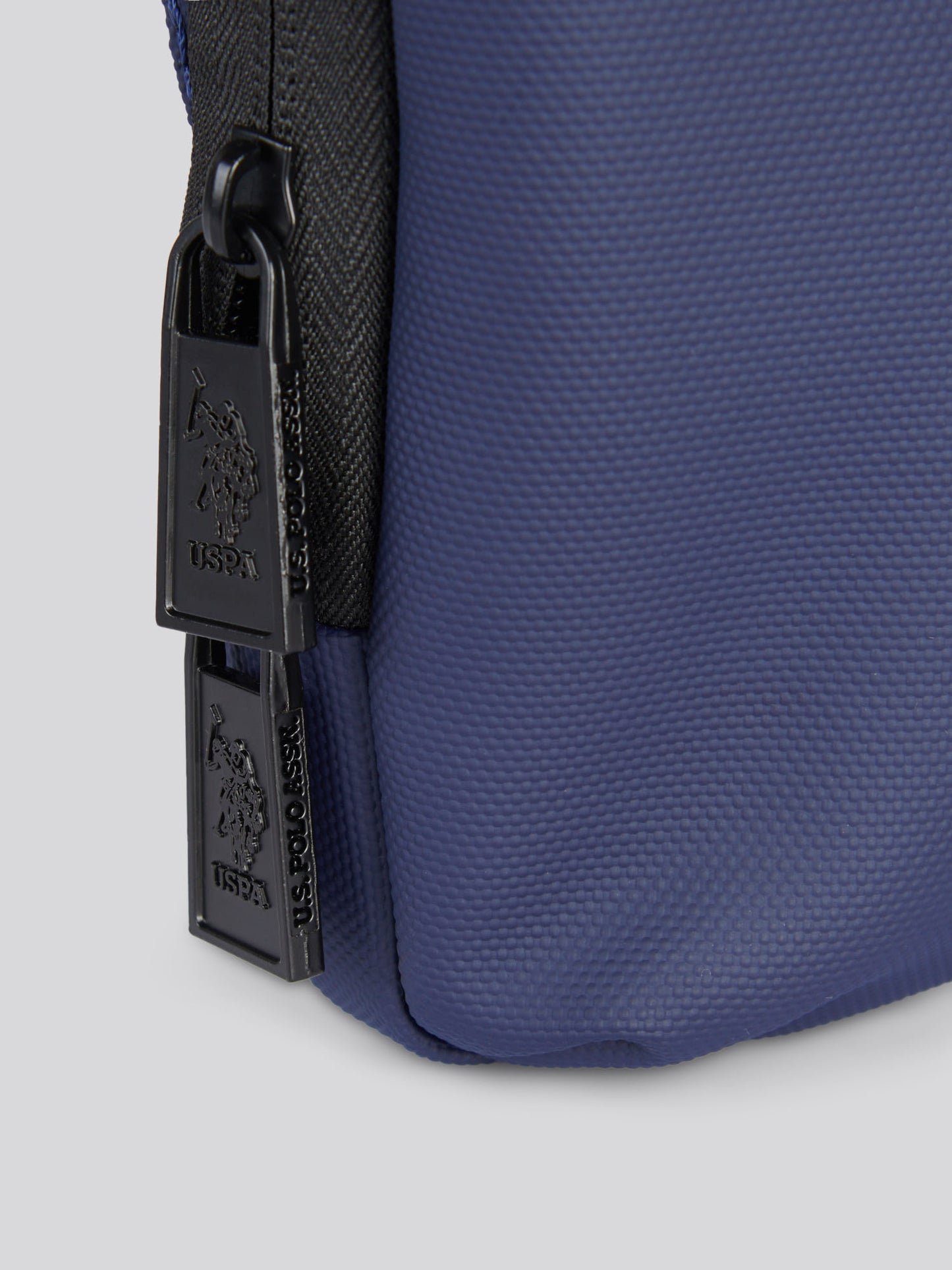 Arrowhead S. Crossbody poliesterowa marynarka wojenna