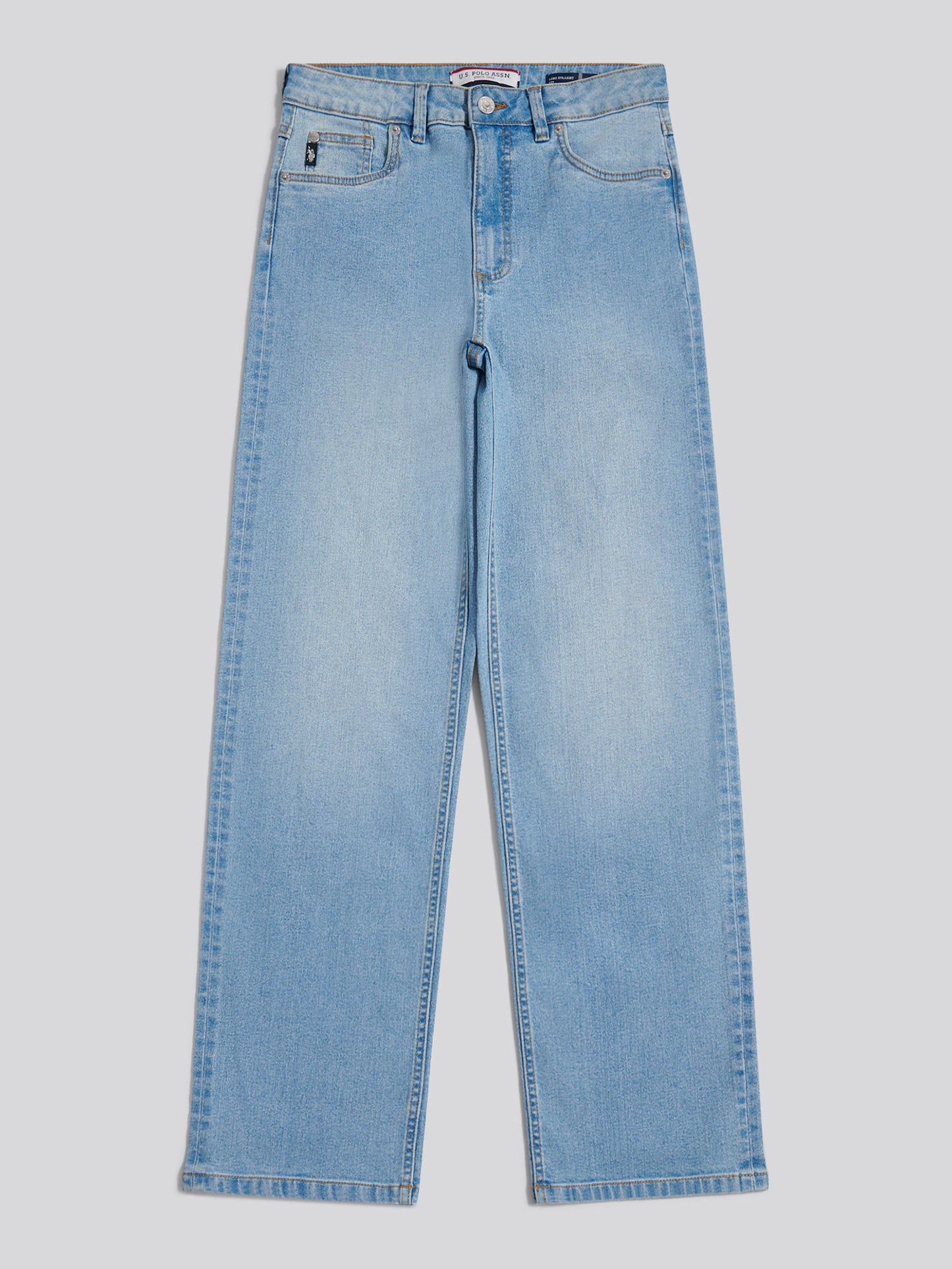 Womens Straight Fit Jean in Light Blue Wash