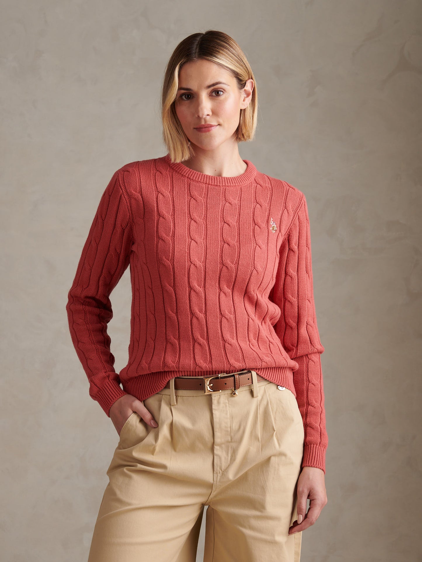 Womens Crew Neck Cable Jumper in Mineral Red