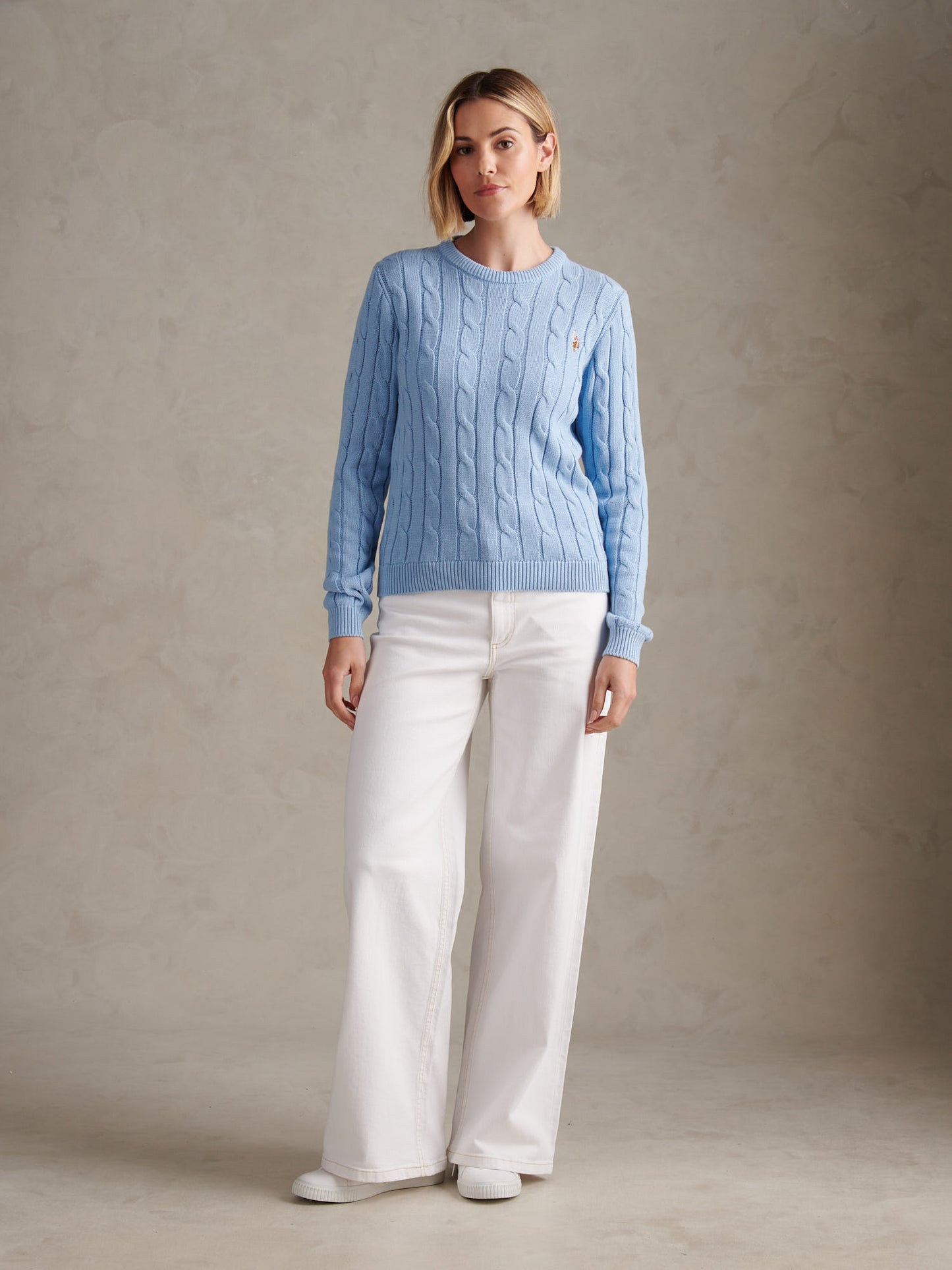 Womens Crew Neck Cable Jumper in Open Air
