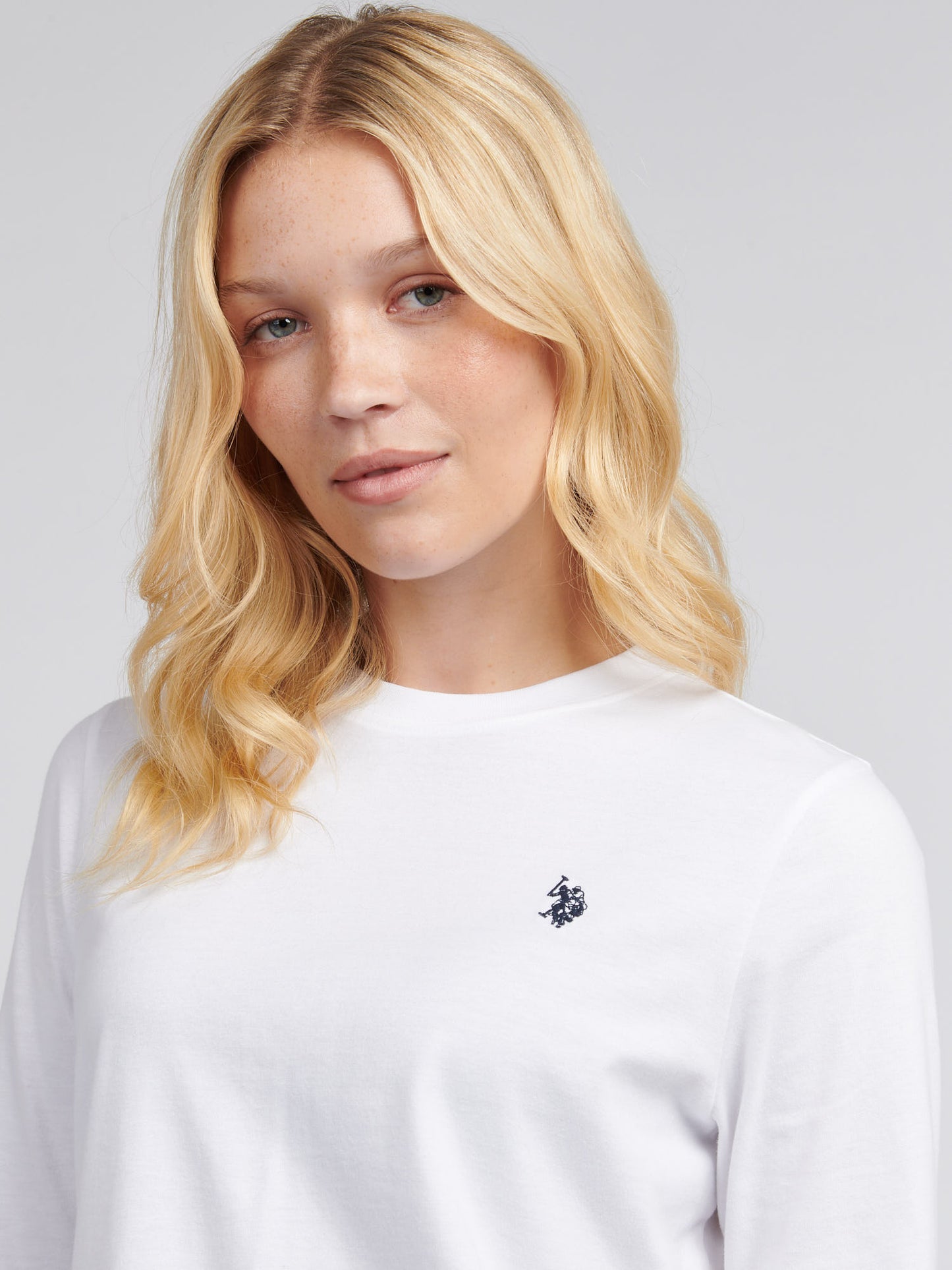 Koszulka damska z długim rękawem w jasnej bieli