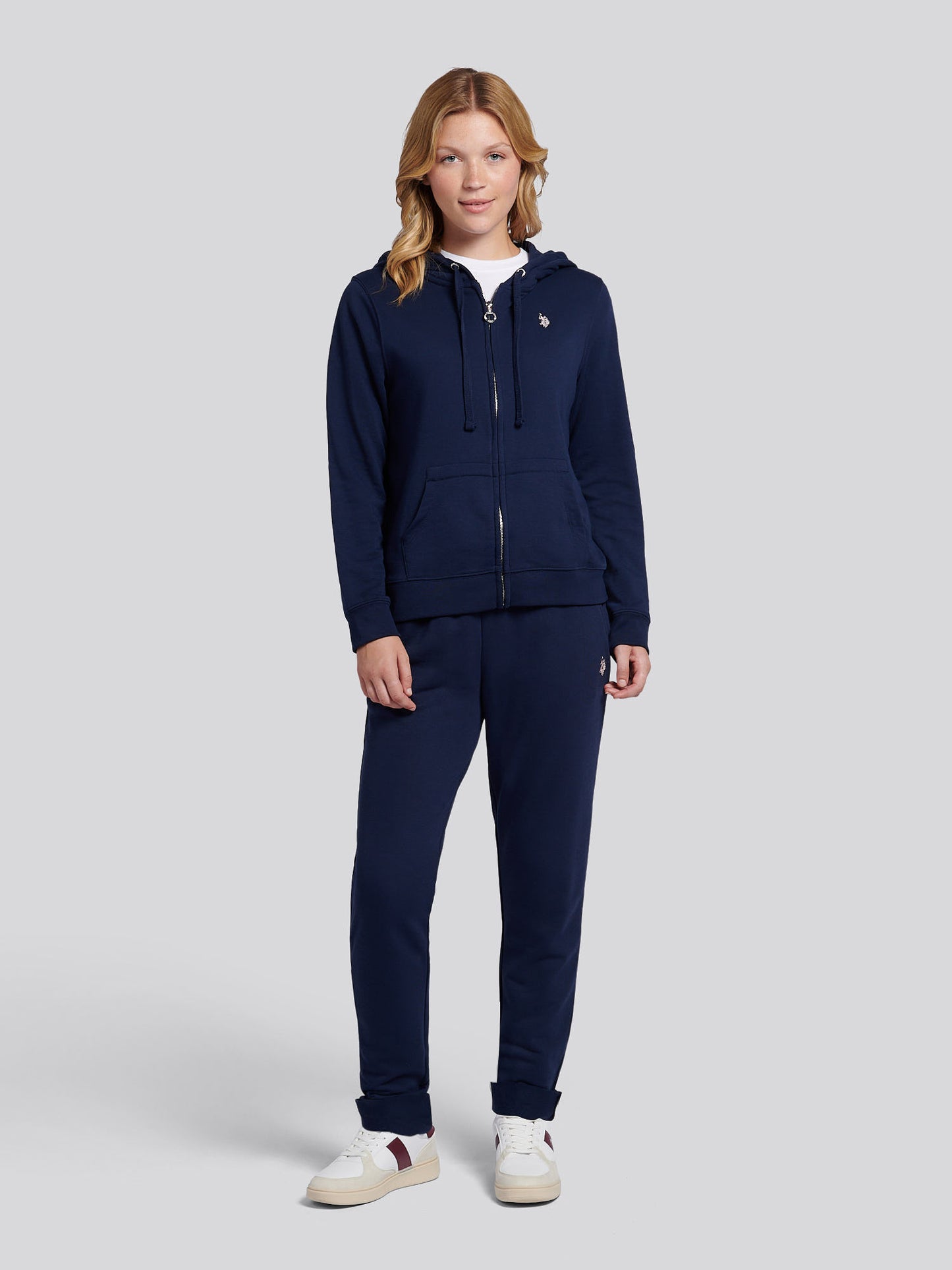 Women Double Horsemen zamyka się przez bluzę w granatowej tęczówki