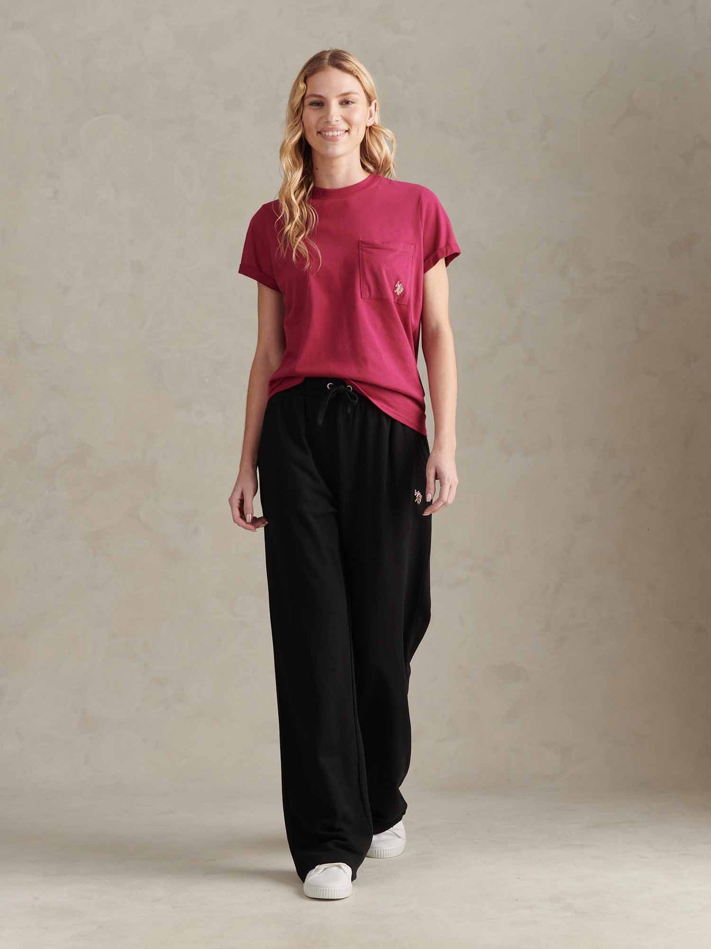 Womens Crew Neck Pocket T-Shirt in Beaujolais