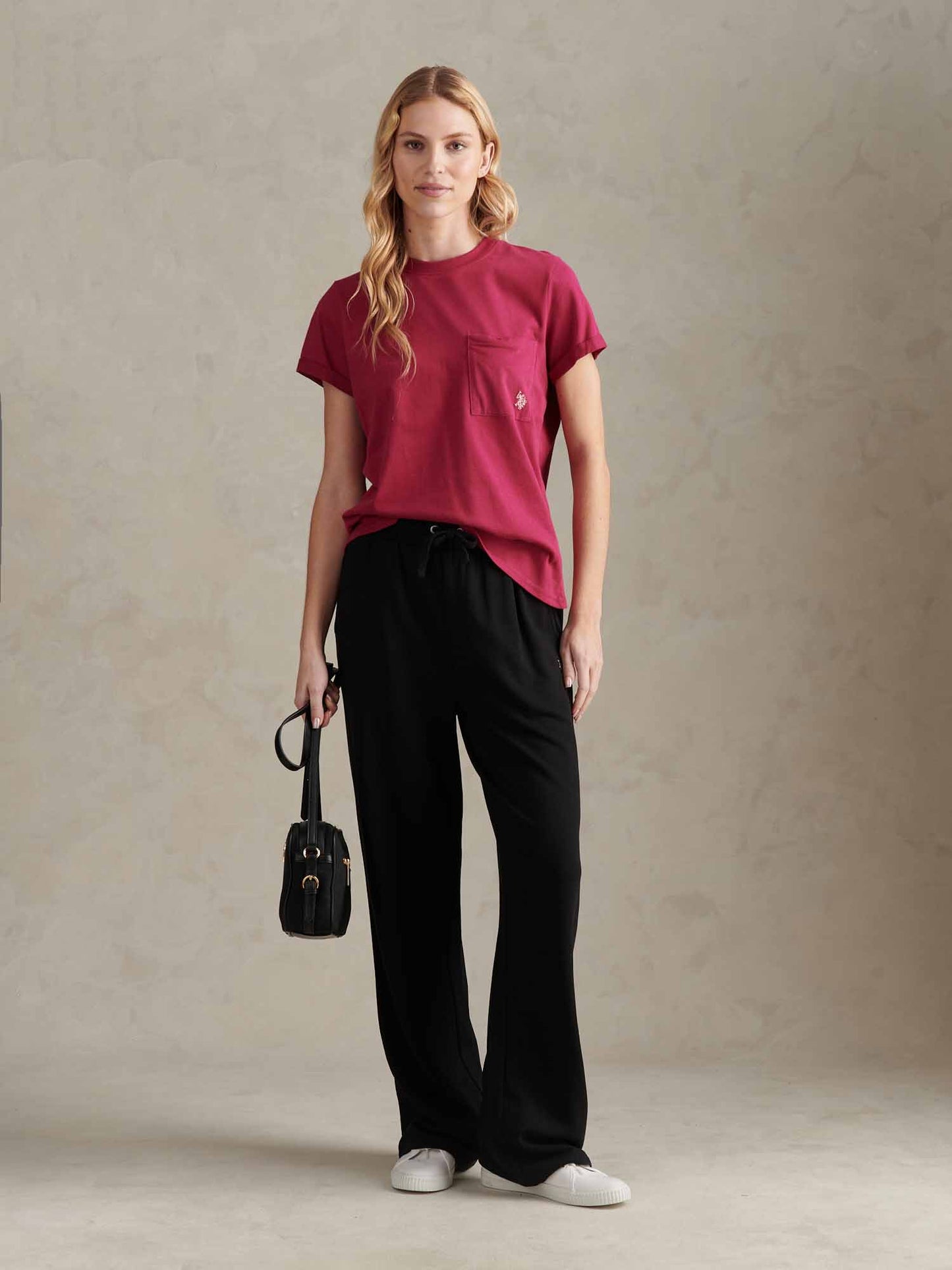 Womens Crew Neck Pocket T-Shirt in Beaujolais
